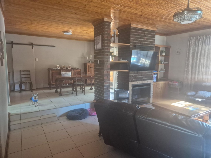 4 Bedroom Property for Sale in Fichardt Park Free State